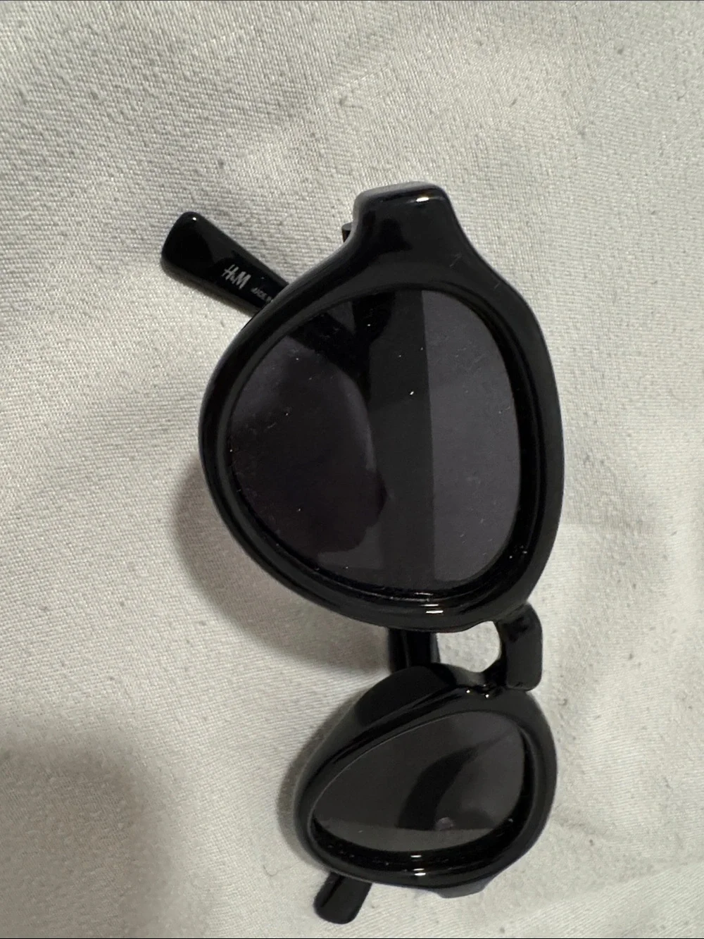 H&M Black Round Sunglasses
